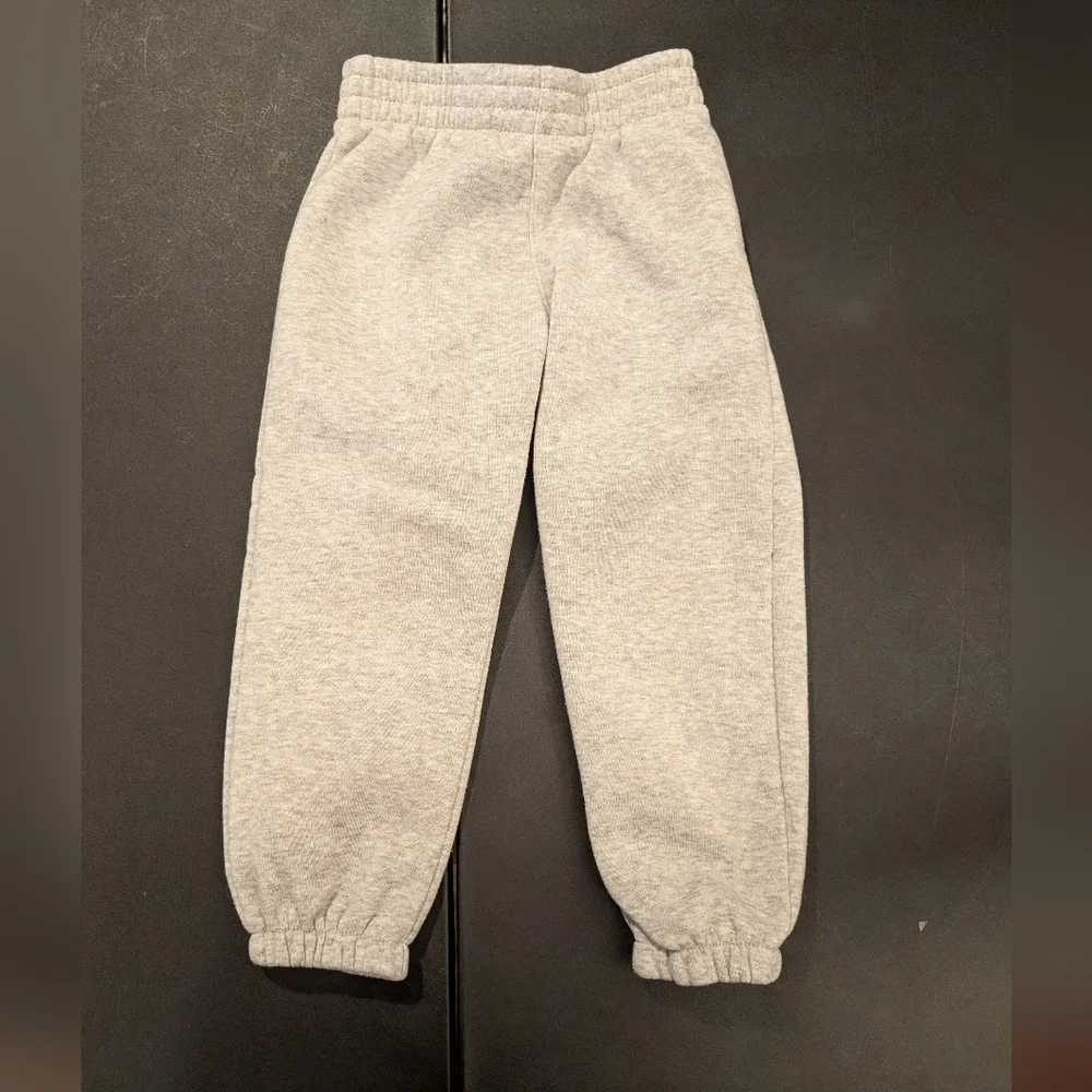 Levi's Little Kid Color Block Long-Sleeve Hoodie & Joggers in Size 4 (XS)